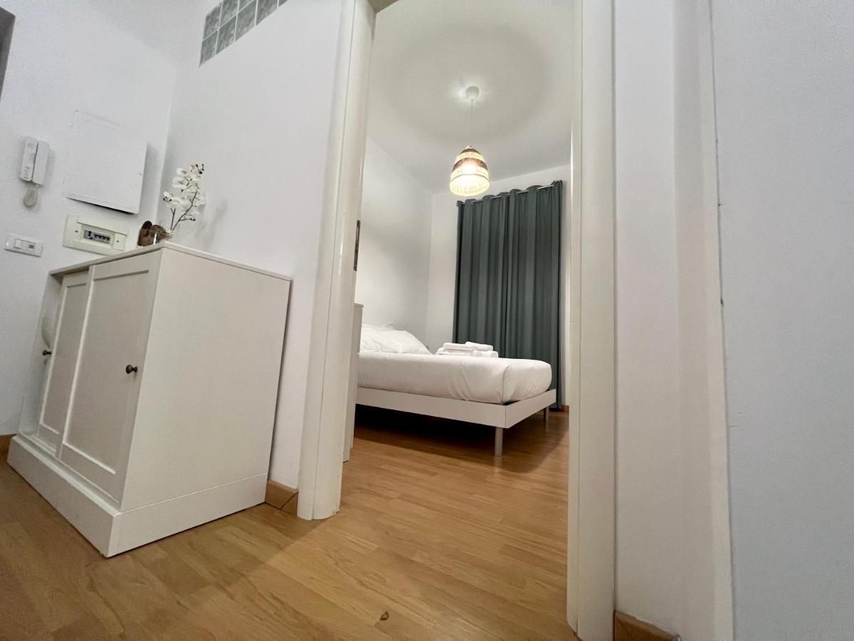 Conte Rosso Apartment ローマ エクステリア 写真