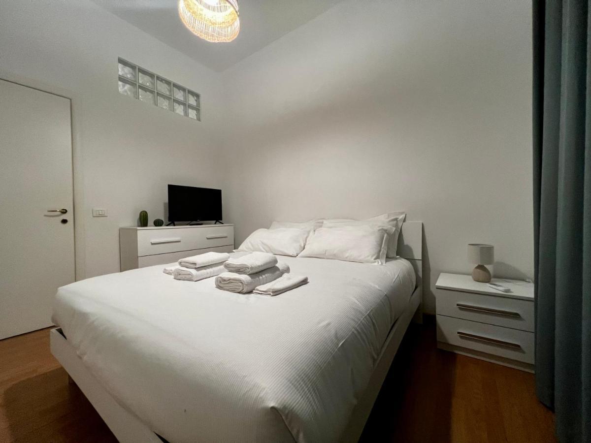 Conte Rosso Apartment ローマ エクステリア 写真