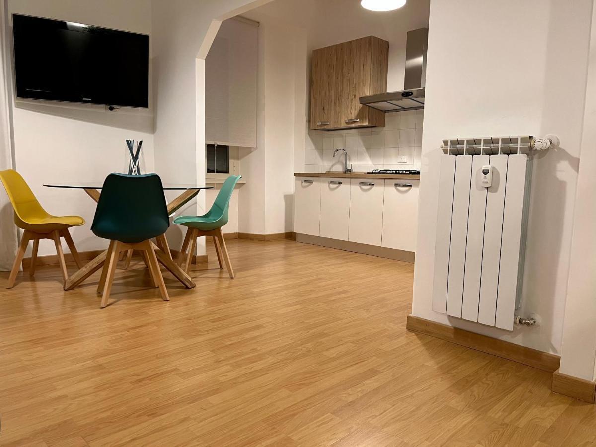 Conte Rosso Apartment ローマ エクステリア 写真